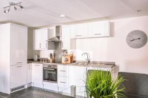 2 Bed Boutique Apartment with free parking